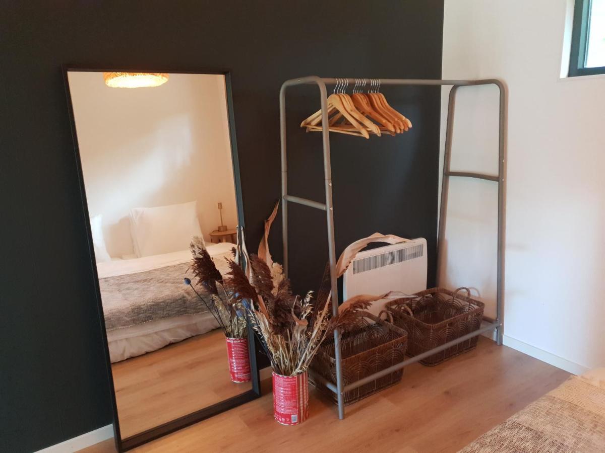 Elahuizen Modern Tiny House Op Rustig Watersportpark 빌라 외부 사진
