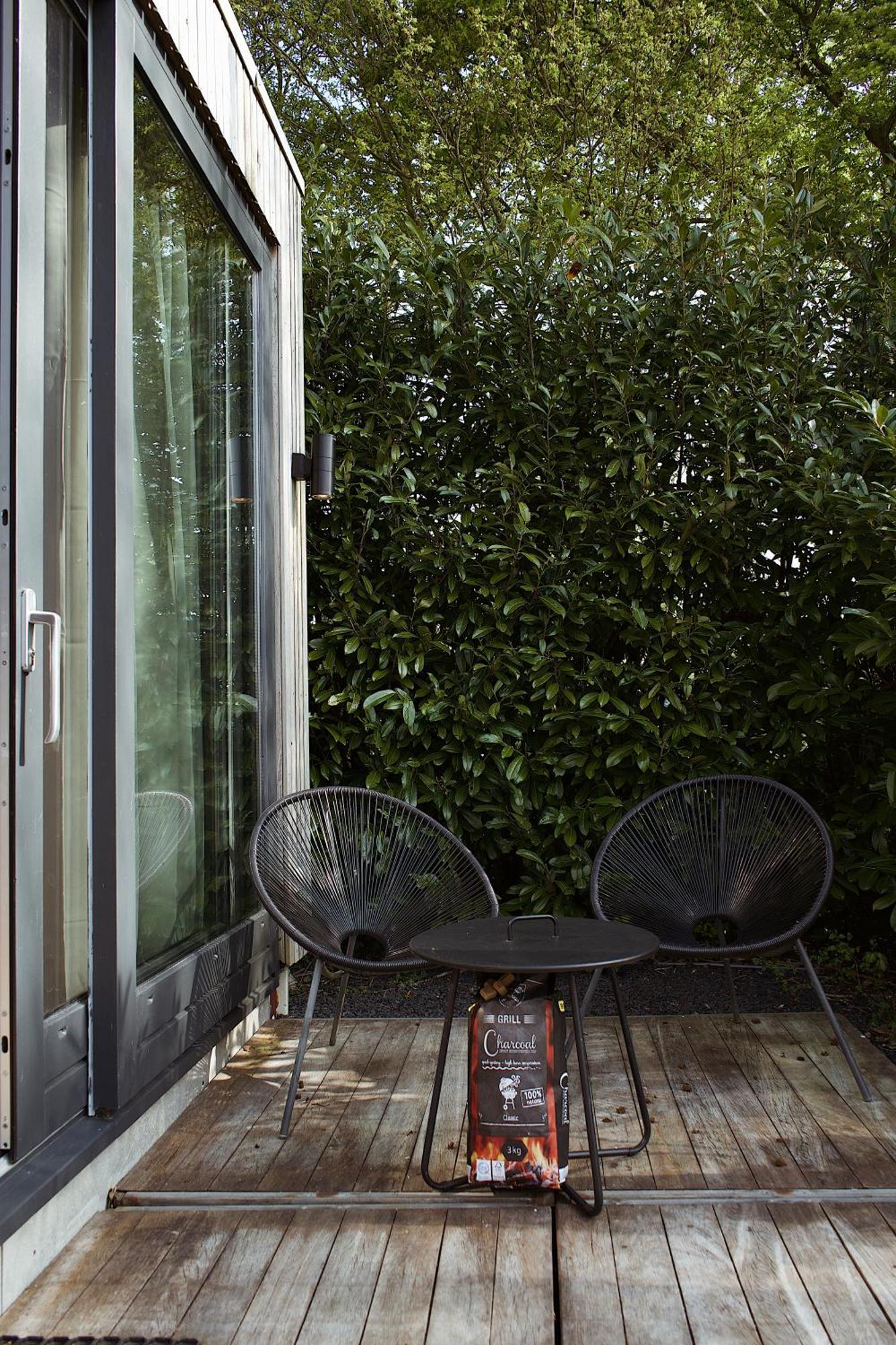 Elahuizen Modern Tiny House Op Rustig Watersportpark 빌라 외부 사진